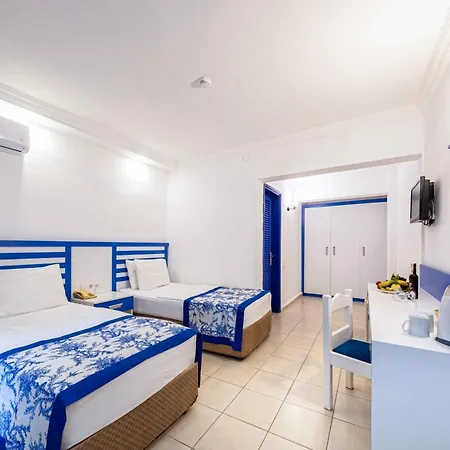 By Z Szálloda
